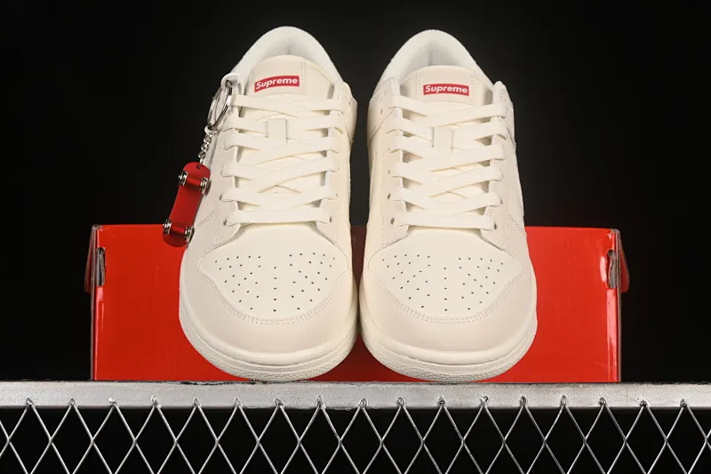 All Categories Nk SB Dunk Series Nk SB Dunk Low Low-top sneakers Supreme x Nk Dunk Low joint model-beige SB low-top casual sneakers FC1688-146
